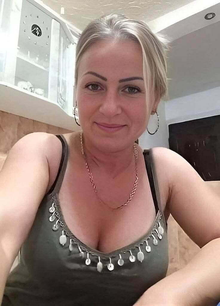 Alejandra R.